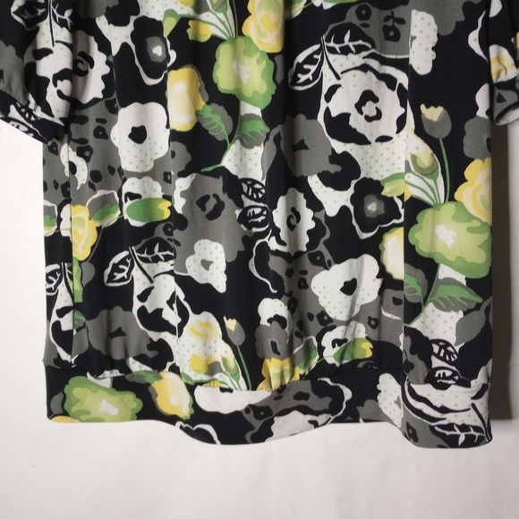 Style & Co patterned blouse size small - Picture 3 of 9